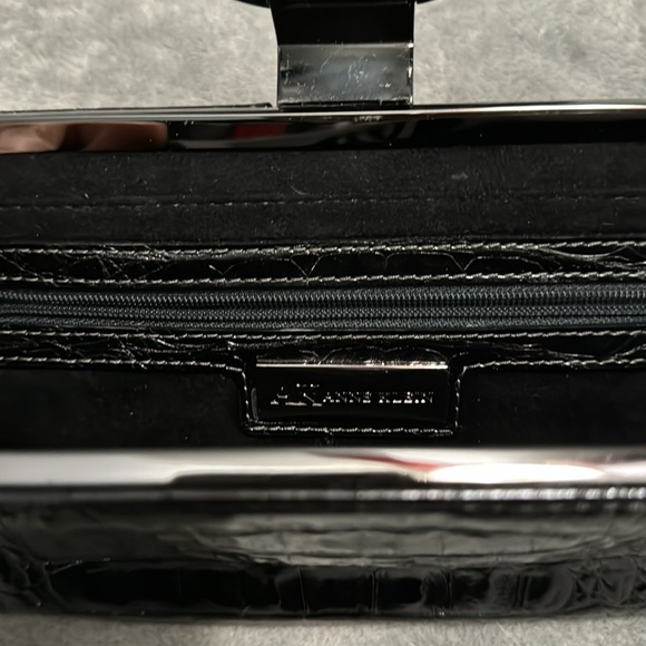 Ann Klein Clutch - Picture 5 of 6
